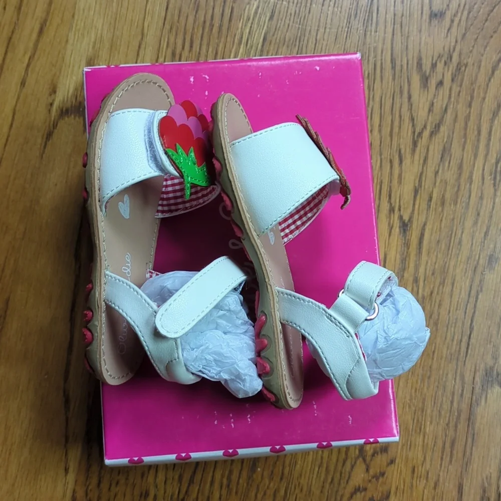 NIB Olive & Edie Lil' Sweetie Sandal Strawberry Appliqué Shoe Size 5T